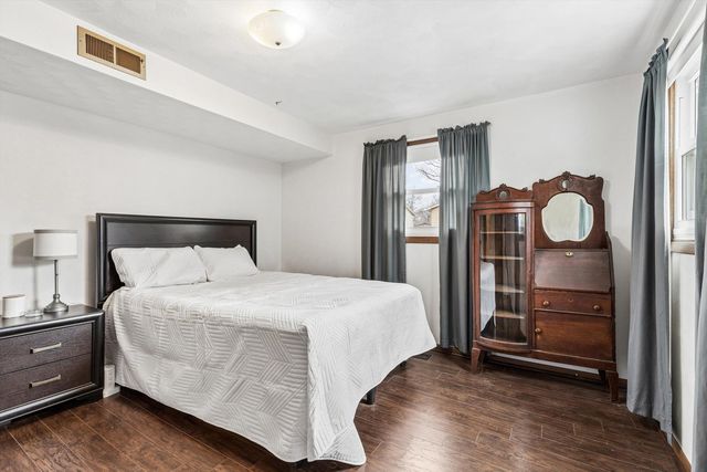 2501 2nd Street, Moline, IL 61265