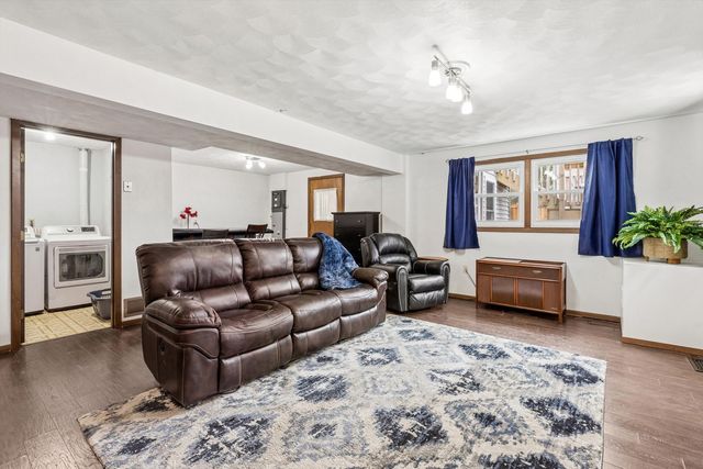 2501 2nd Street, Moline, IL 61265