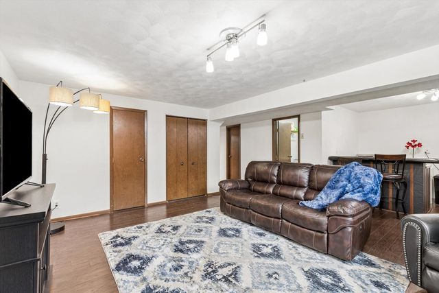 2501 2nd Street, Moline, IL 61265