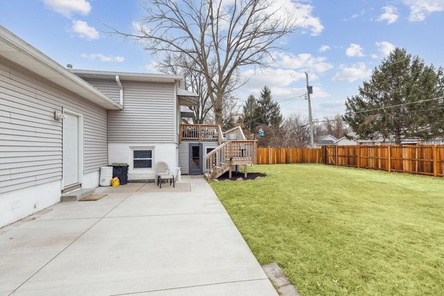 2501 2nd Street, Moline, IL 61265