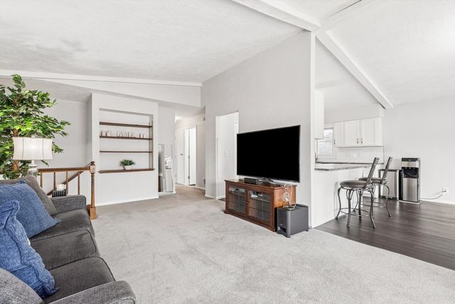 2501 2nd Street, Moline, IL 61265