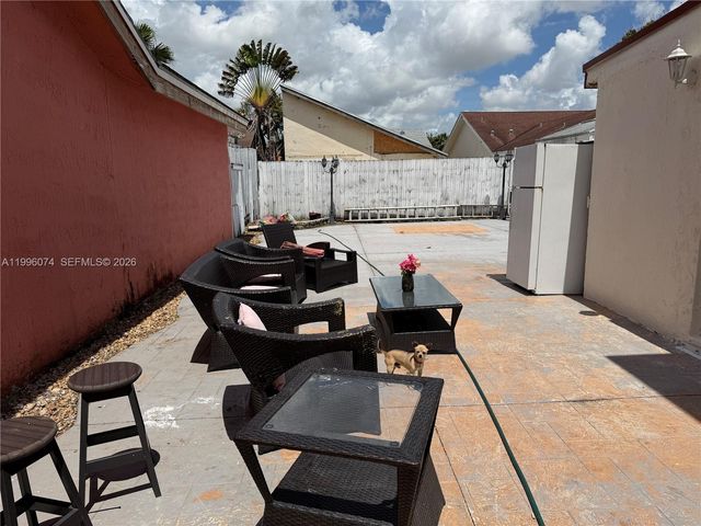 9085 Grand Canal Dr, Miami, FL 33174