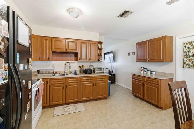 2113 OAKVIEW LANE, Plant City, FL 33566