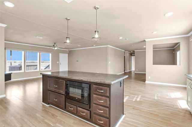 6083 Fm 3060, Midway, TX 75852