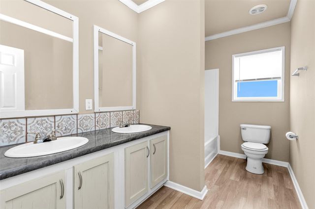 6083 Fm 3060, Midway, TX 75852