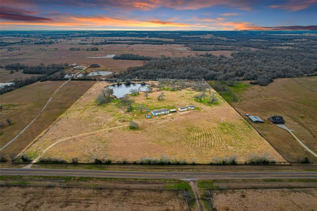 6083 Fm 3060, Midway, TX 75852