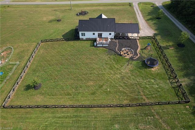 1004 Tilley Farm Road, Pinnacle, NC 27043