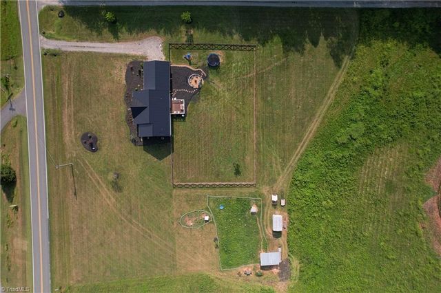 1004 Tilley Farm Road, Pinnacle, NC 27043