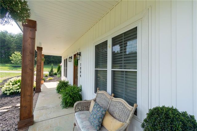 1004 Tilley Farm Road, Pinnacle, NC 27043