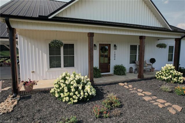1004 Tilley Farm Road, Pinnacle, NC 27043