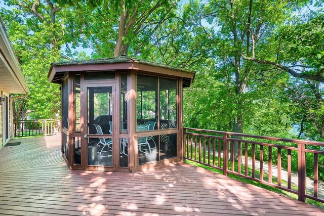6715 Ashton Avenue NE, Fridley, MN 55432