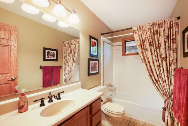 6715 Ashton Avenue NE, Fridley, MN 55432