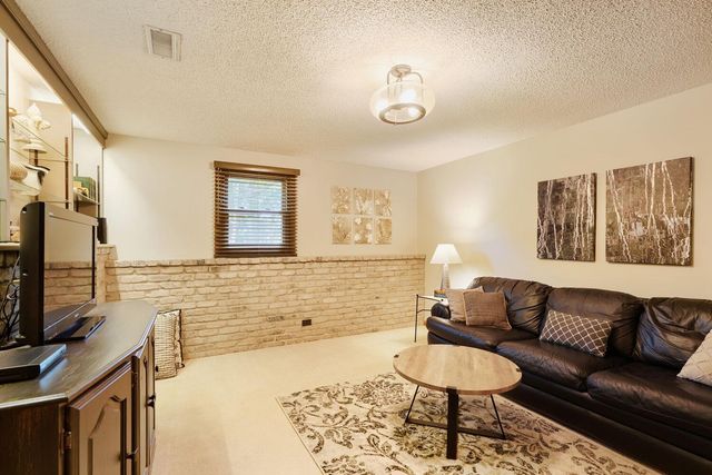 6715 Ashton Avenue NE, Fridley, MN 55432