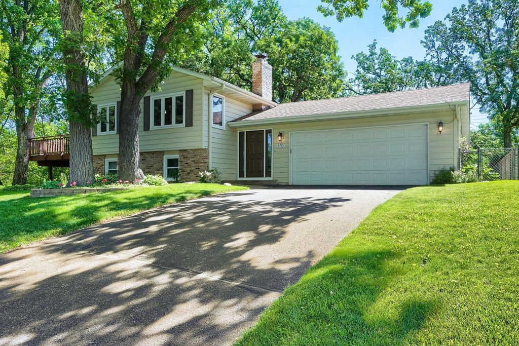 6715 Ashton Avenue NE, Fridley, MN 55432