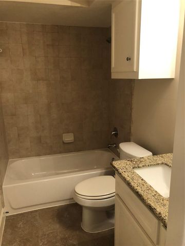 3656 Main Plaza Drive, Houston, TX 77025