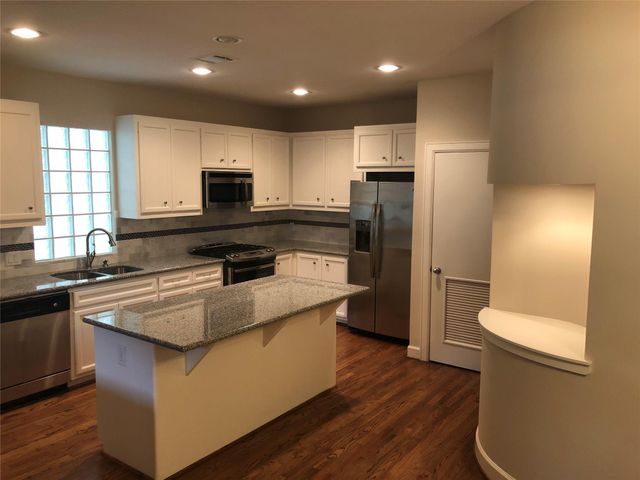 3656 Main Plaza Drive, Houston, TX 77025