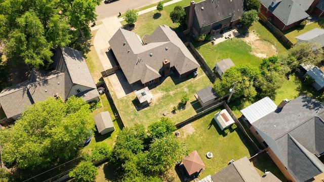 8052 SARA JANE LN, Bartlett, TN 38133