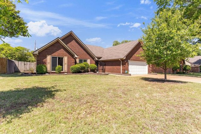 8052 SARA JANE LN, Bartlett, TN 38133
