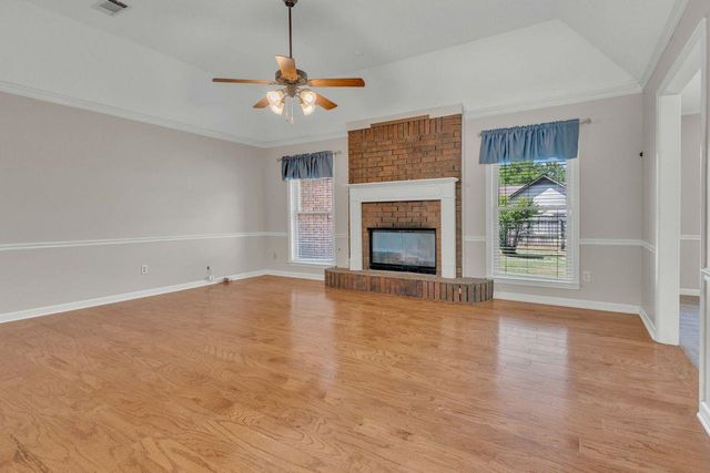 8052 SARA JANE LN, Bartlett, TN 38133