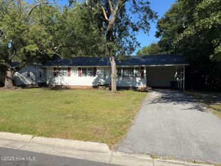 1039 Decatur Road, Jacksonville, NC 28540