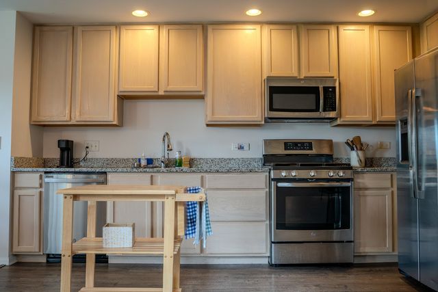 11623 Grand Canyon Avenue D, Huntley, IL 60142