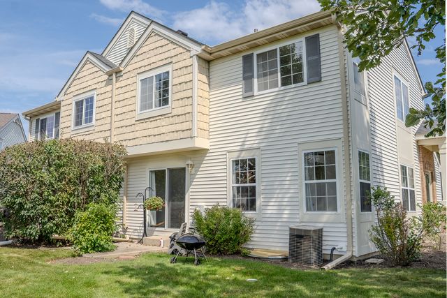 11623 Grand Canyon Avenue D, Huntley, IL 60142