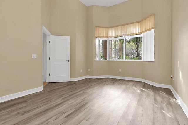 16102 Emerald Estates Drive 108, Weston, FL 33331