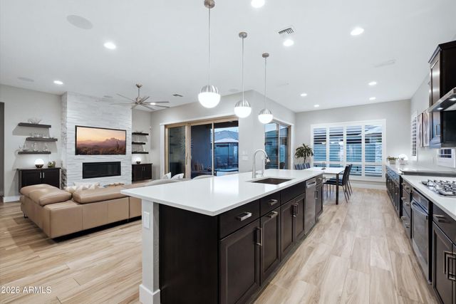 2828 E DONALD Drive, Phoenix, AZ 85050