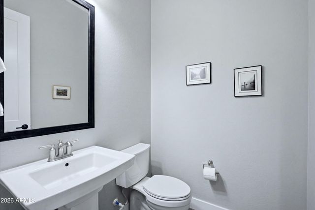 2828 E DONALD Drive, Phoenix, AZ 85050