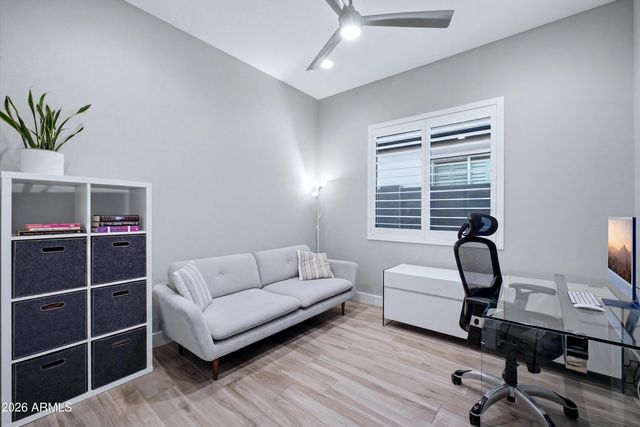2828 E DONALD Drive, Phoenix, AZ 85050