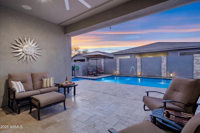 2828 E DONALD Drive, Phoenix, AZ 85050