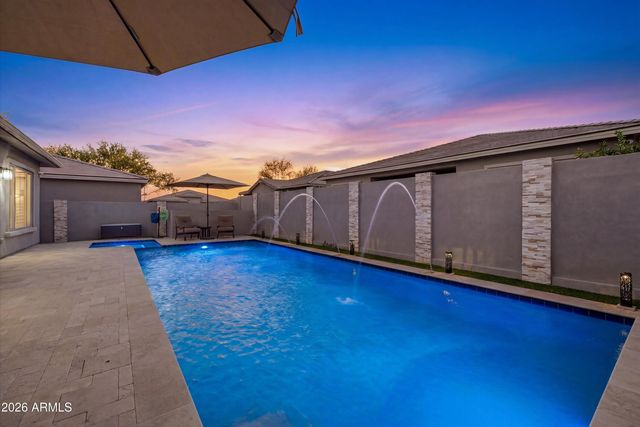 2828 E DONALD Drive, Phoenix, AZ 85050