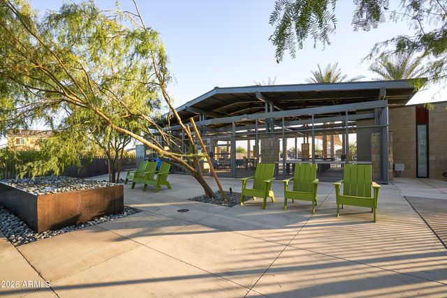 2828 E DONALD Drive, Phoenix, AZ 85050