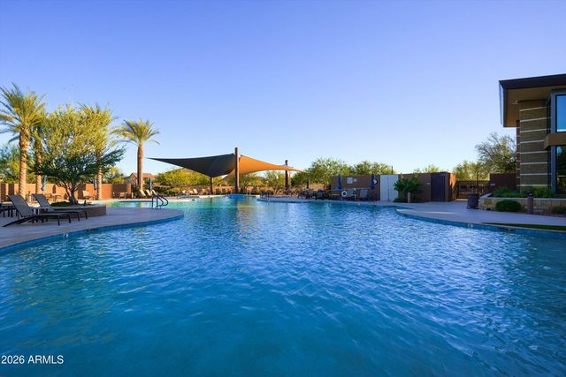 2828 E DONALD Drive, Phoenix, AZ 85050