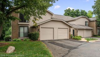 6461 Maple Hills Drive, Bloomfield Charter Township, MI 48301