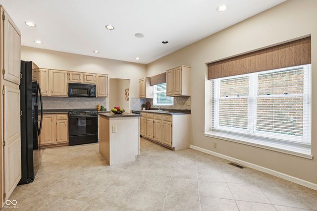 1624 Foxmere Boulevard, Greenwood, IN 46142