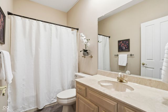 1624 Foxmere Boulevard, Greenwood, IN 46142