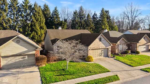 1624 Foxmere Boulevard, Greenwood, IN 46142