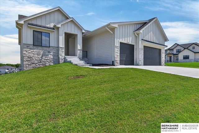 11317 S 191st Avenue, Gretna, NE 68028