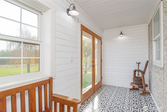 6084 Olson Road, Ferndale, WA 98248