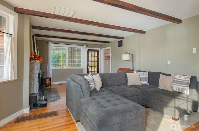 6084 Olson Road, Ferndale, WA 98248