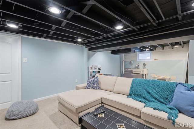 6615 Fyler Avenue, St Louis, MO 63139