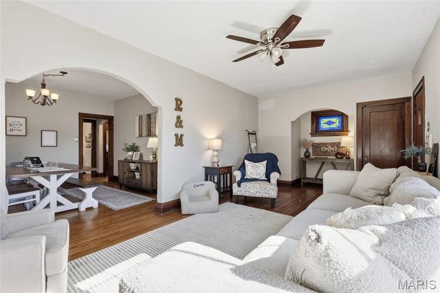 6615 Fyler Avenue, St Louis, MO 63139