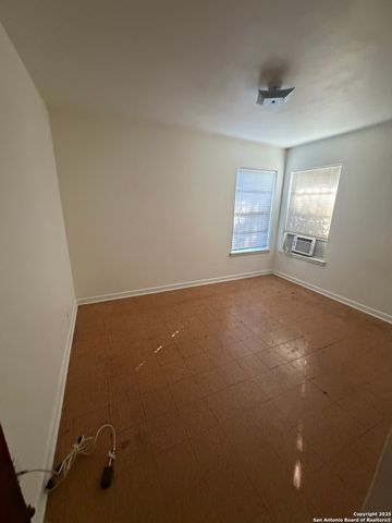 1718 kendalia, San Antonio, TX 78224