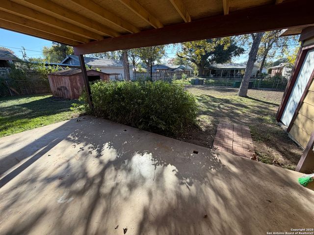 1718 kendalia, San Antonio, TX 78224