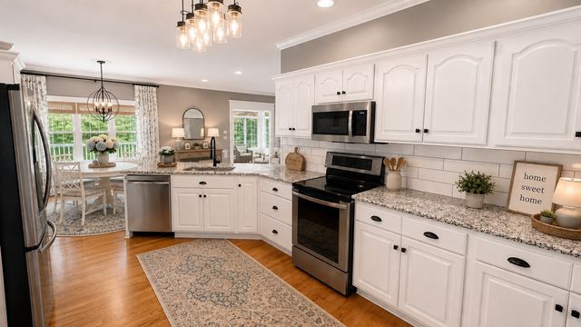 330 Fire Lake Dr, Manchester, TN 37355
