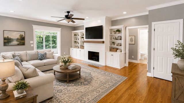 330 Fire Lake Dr, Manchester, TN 37355