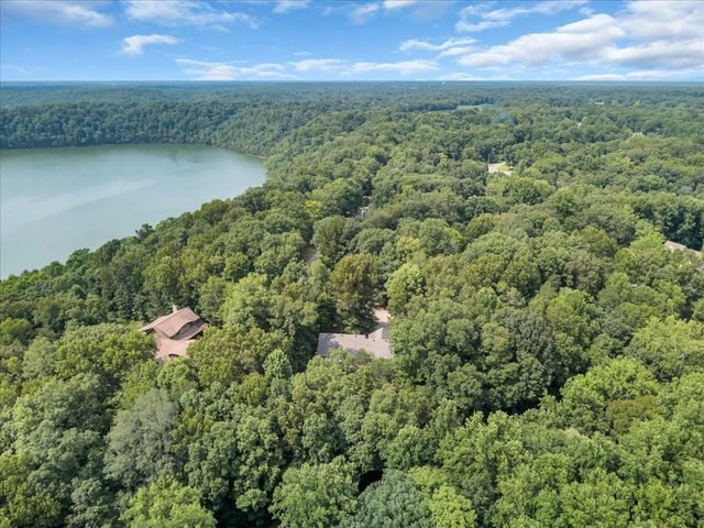 330 Fire Lake Dr, Manchester, TN 37355