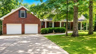 330 Fire Lake Dr, Manchester, TN 37355
