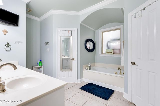 102 Lockeport Circle, Lafayette, LA 70508